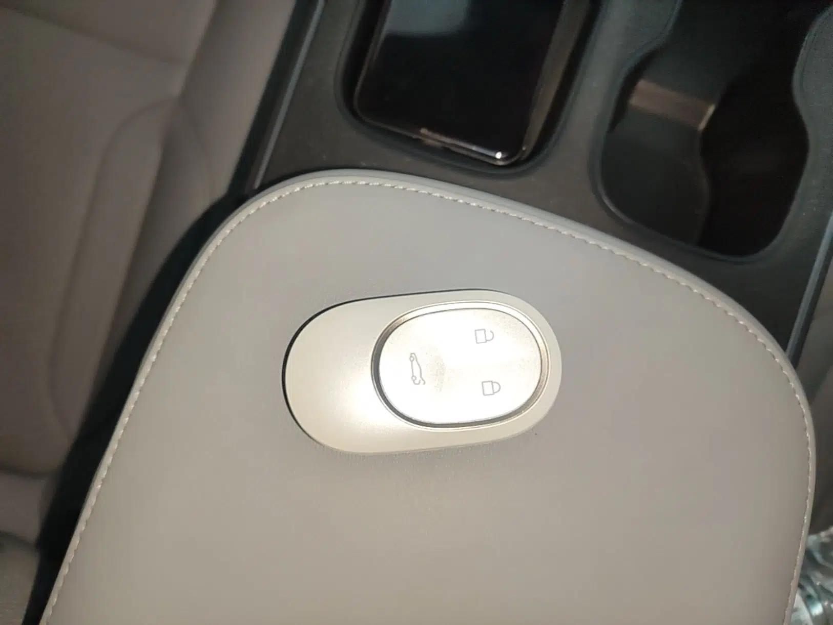 Nio ET5T 2024 75kWh Touring — миниатюра 12