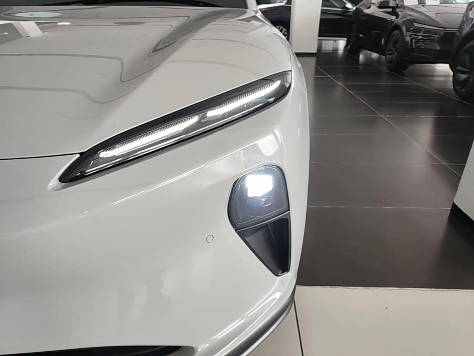 Nio ET5T 2024 75kWh Touring — миниатюра 9