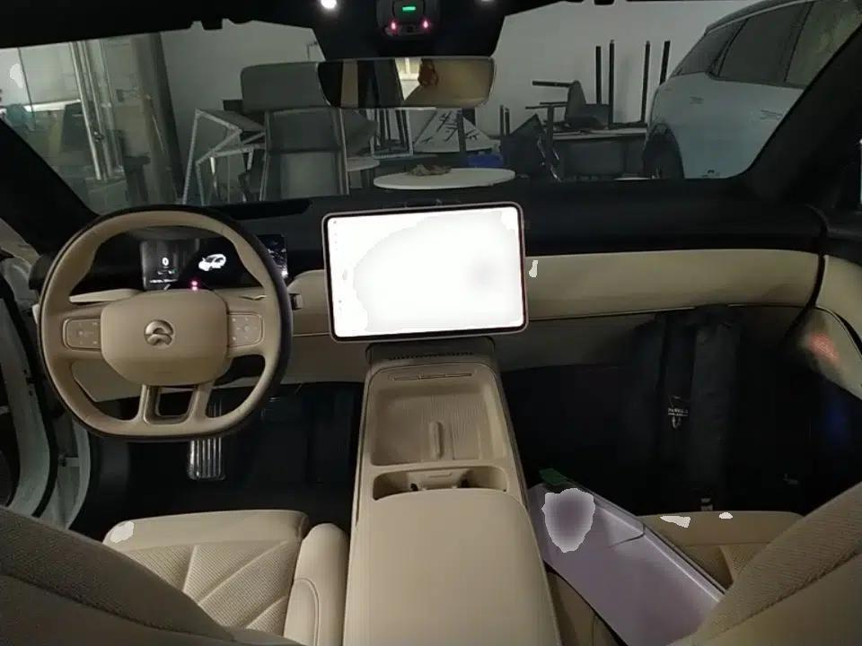 Nio ET5T 2025 75 kWh Touring — миниатюра 12