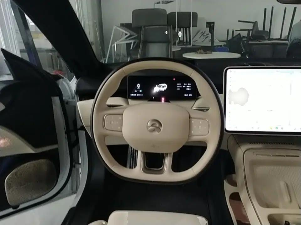 Nio ET5T 2025 75 kWh Touring — миниатюра 13