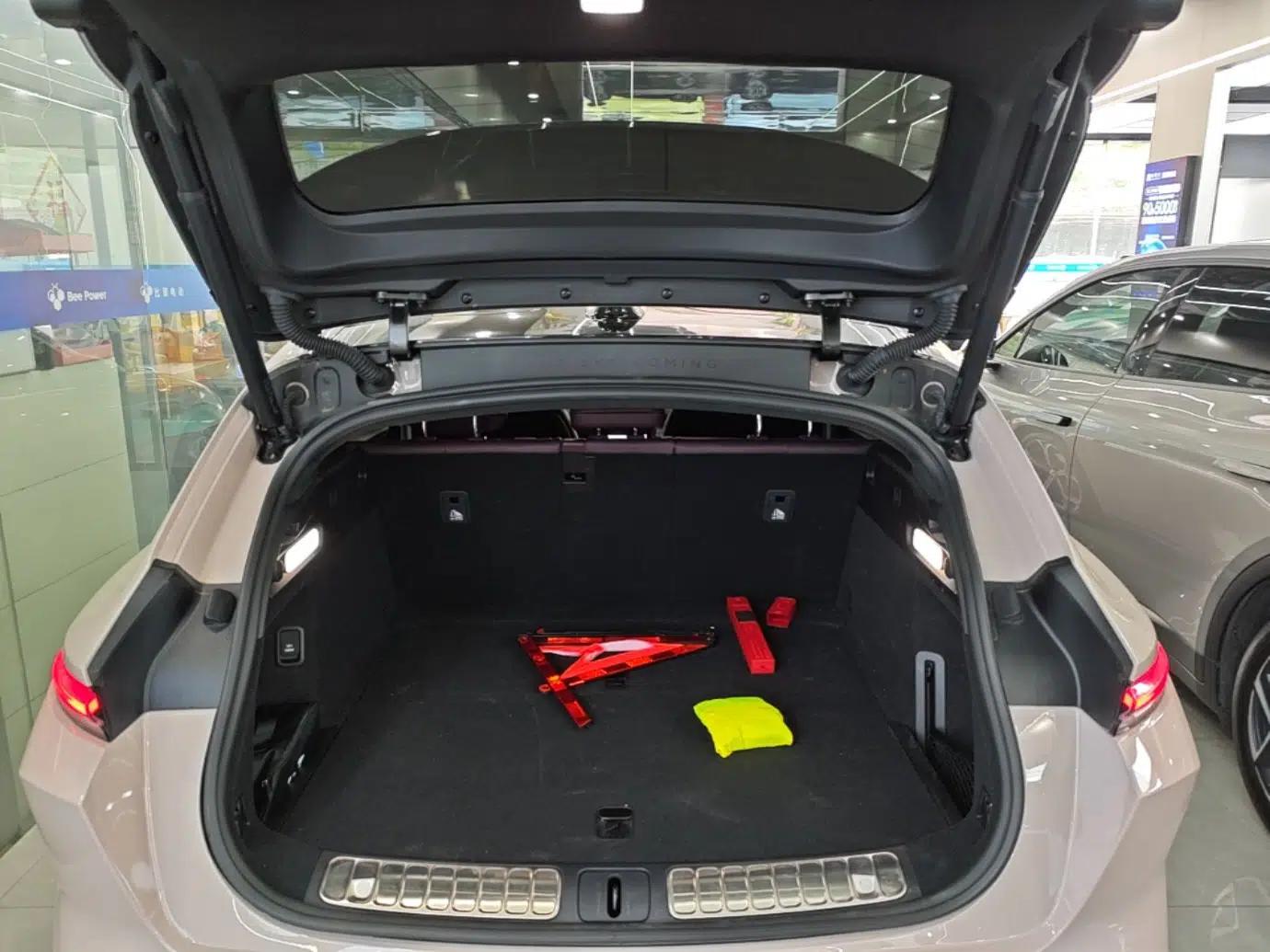 Nio ET5T 2024 75kWh Touring — миниатюра 22