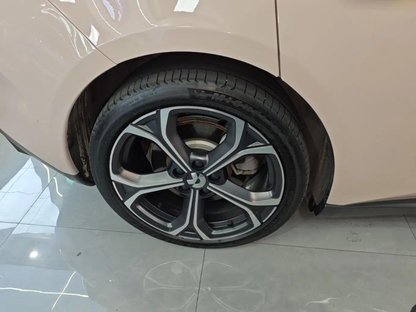Nio ET5T 2024 75kWh Touring — миниатюра 10