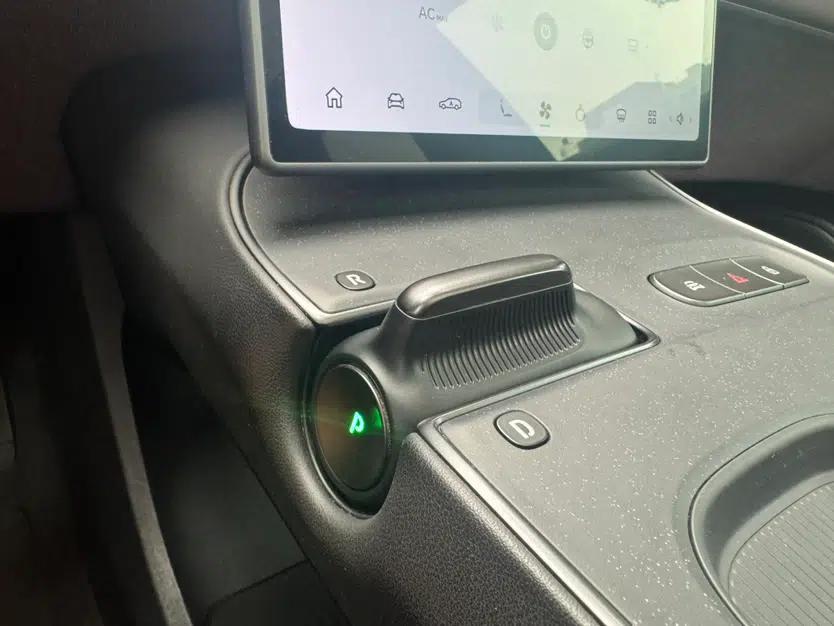 Nio ET5T 2024 75kWh Touring — миниатюра 15