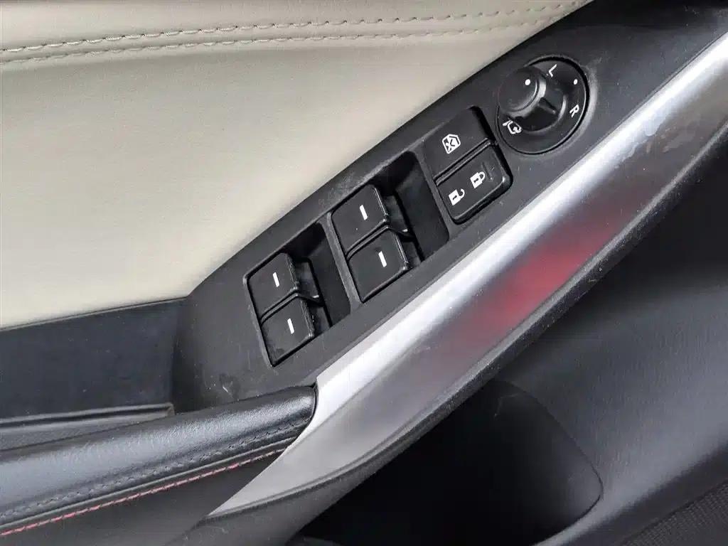 Mazda6 Atenza 2014 2.0L Blue Sky Luxury Edition — миниатюра 9