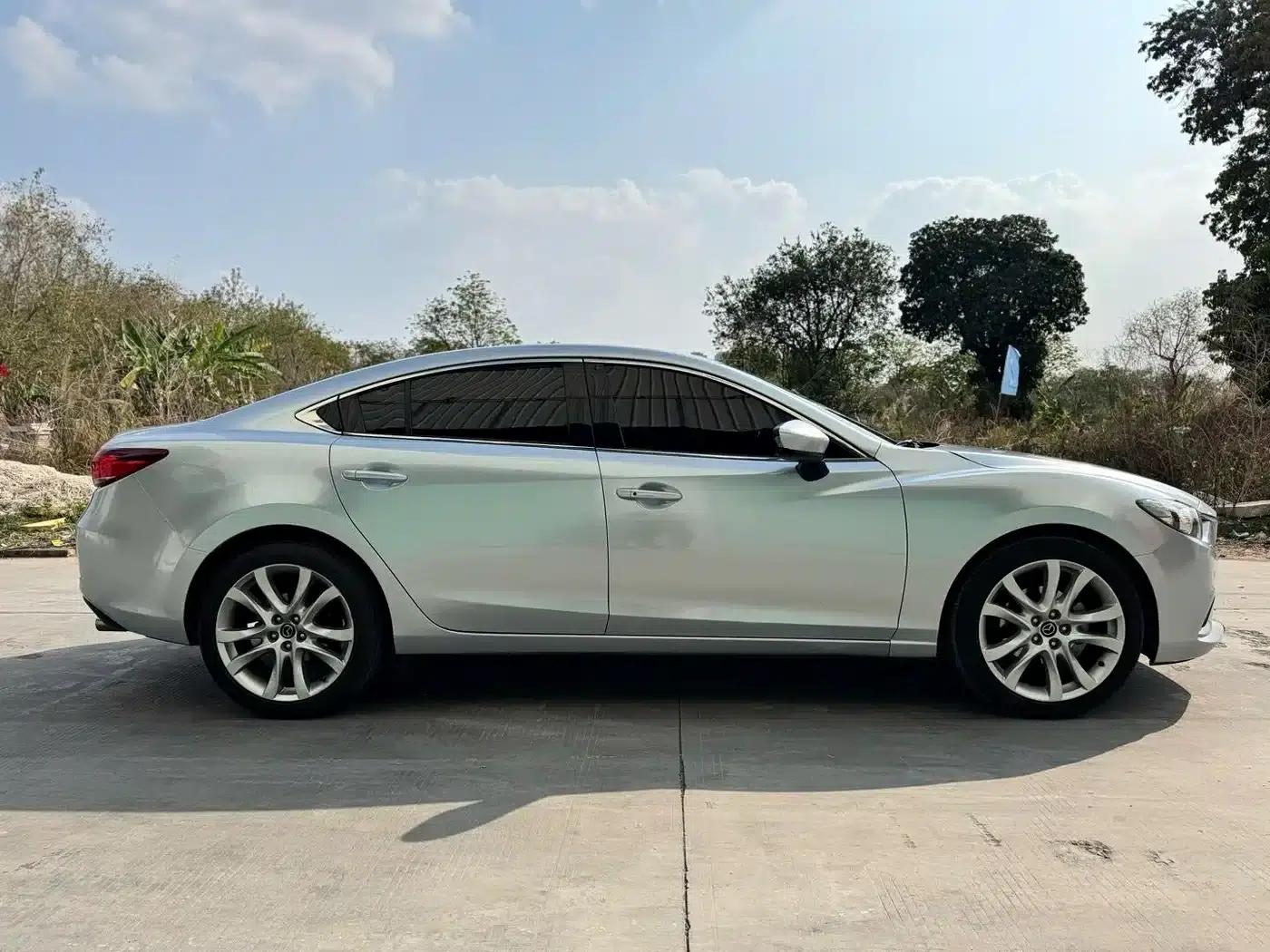 Mazda6 Atenza 2015 2.5L Blue Sky Premium Edition — миниатюра 4