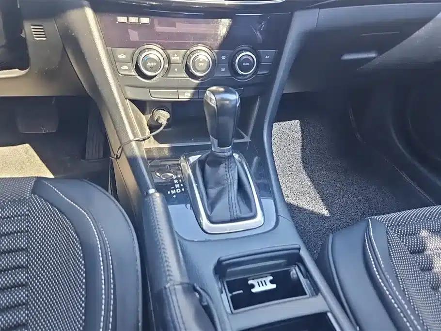 Mazda6 Atenza 2015 2.0L Blue Sky Fashion Edition — миниатюра 16
