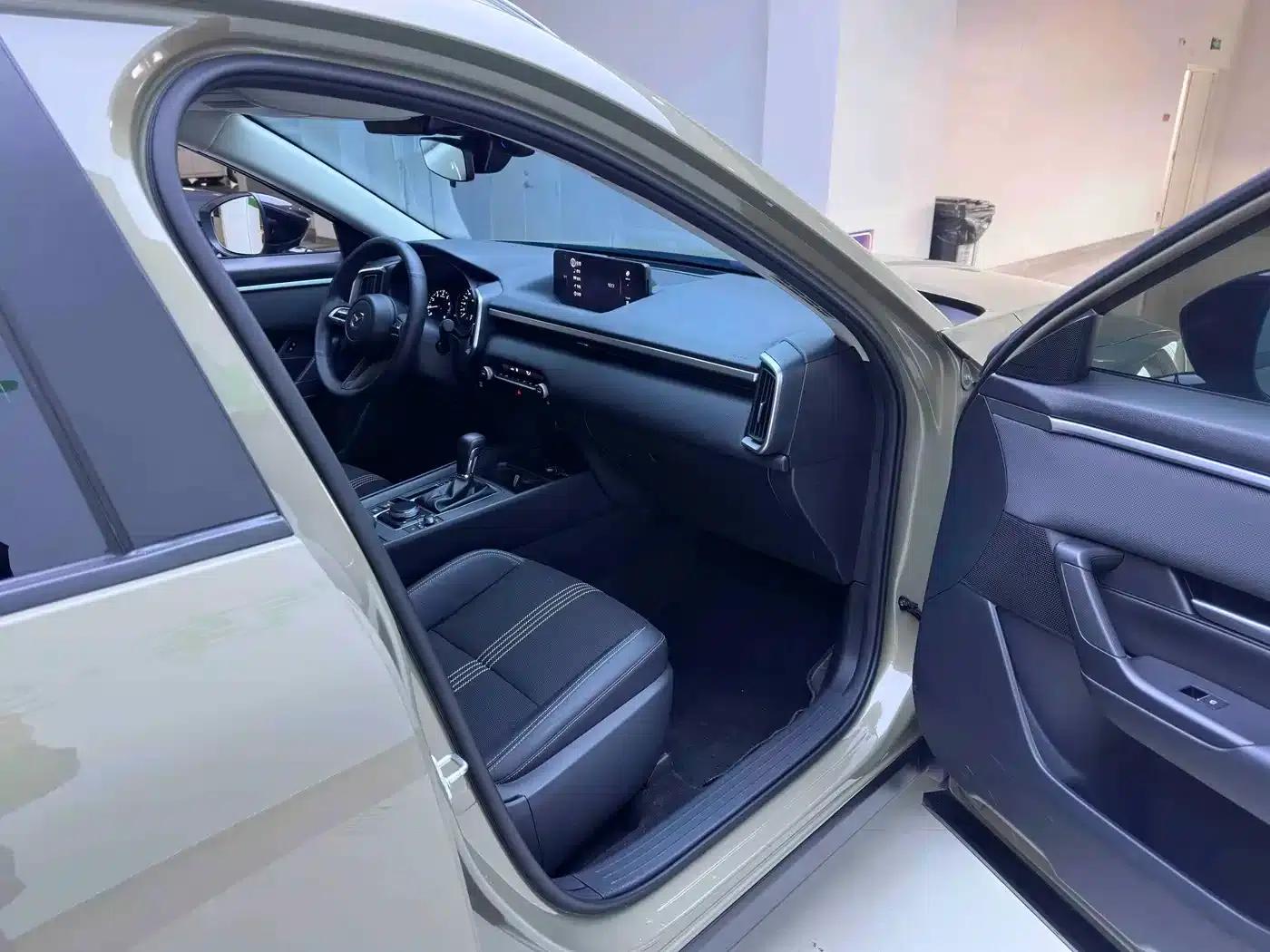 Mazda CX-50 Leading Edition 2023 2.0L — миниатюра 13