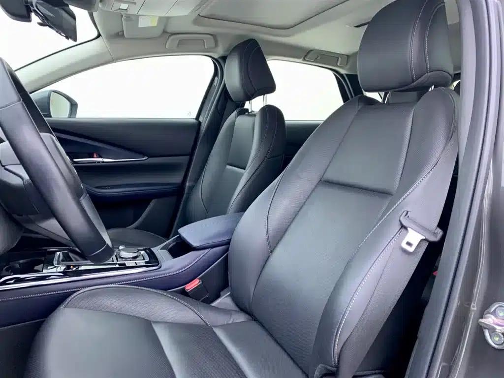 Mazda CX-30 2020 2.0L Automatic Comfort Edition — миниатюра 11