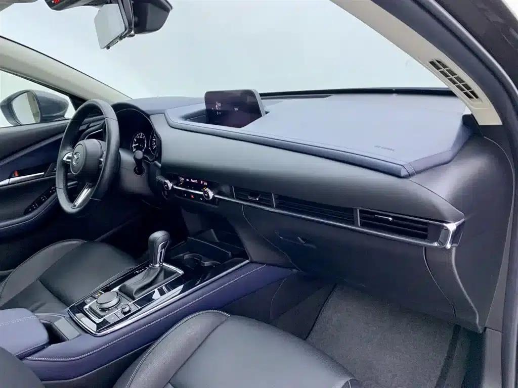 Mazda CX-30 2020 2.0L Automatic Comfort Edition — миниатюра 17