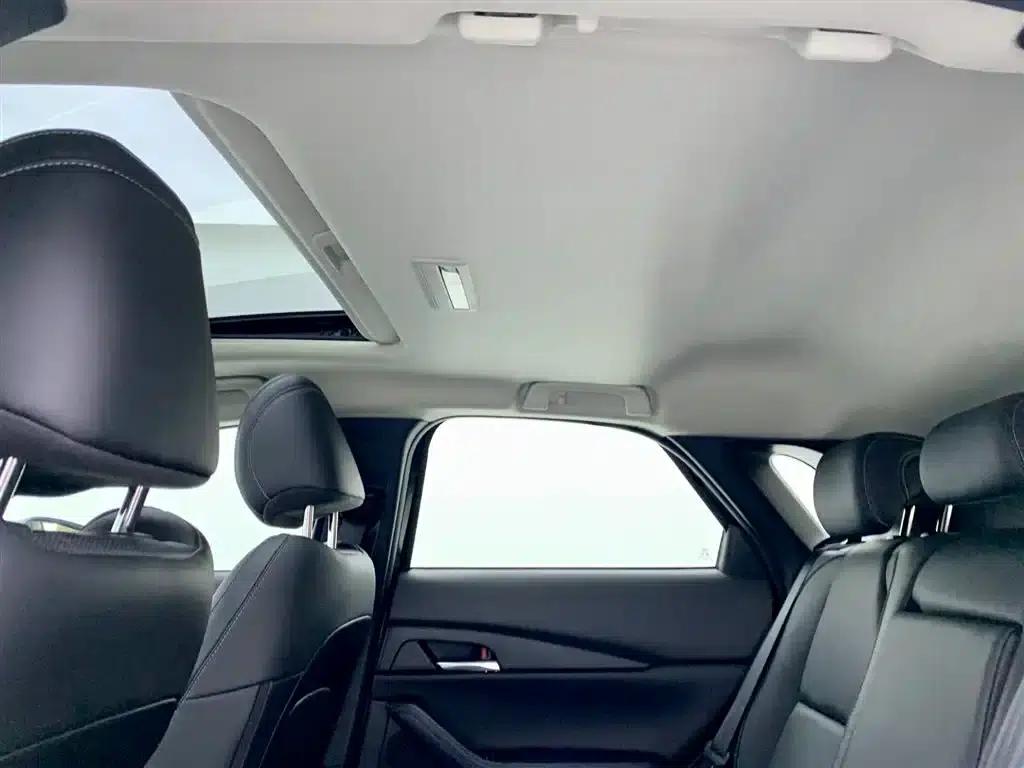 Mazda CX-30 2020 2.0L Automatic Comfort Edition — миниатюра 25