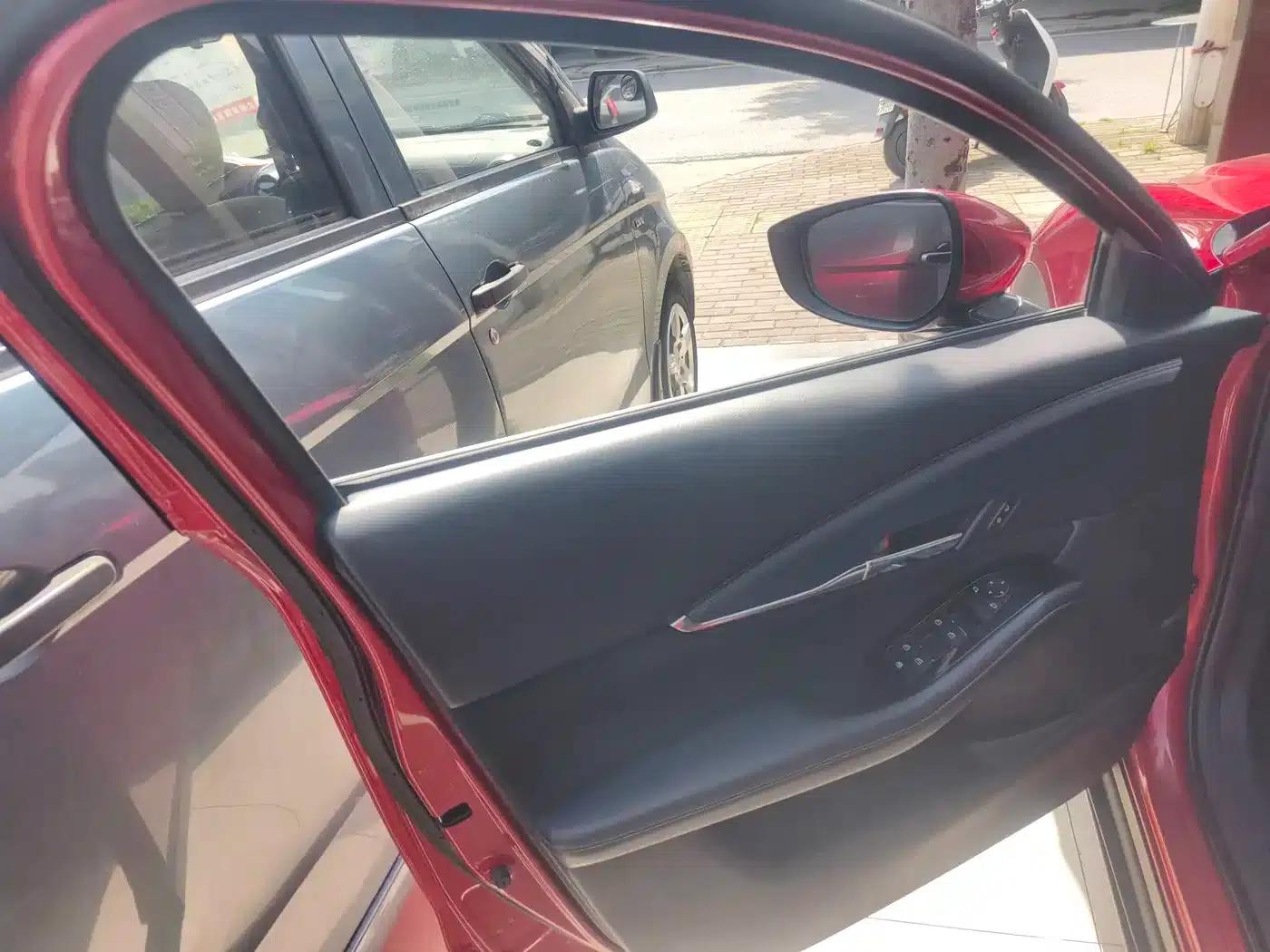 Mazda CX-30 2020 2.0L Automatic Comfort Edition — миниатюра 4