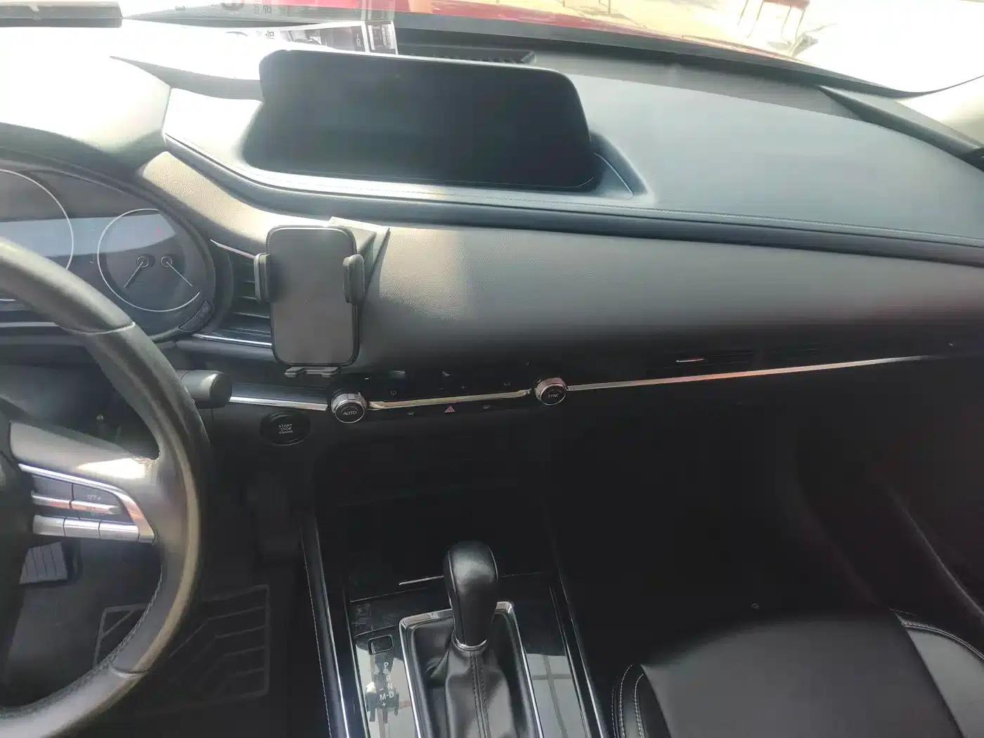 Mazda CX-30 2020 2.0L Automatic Comfort Edition — миниатюра 8