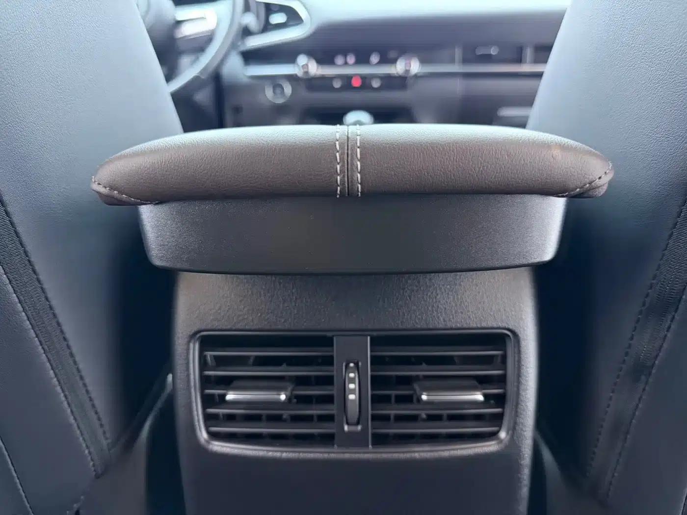 Mazda CX-30 2021 2.0L Automatic Premium Edition — миниатюра 16