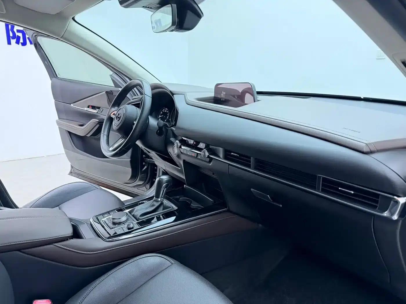 Mazda CX-30 2021 2.0L Automatic Premium Edition — миниатюра 18