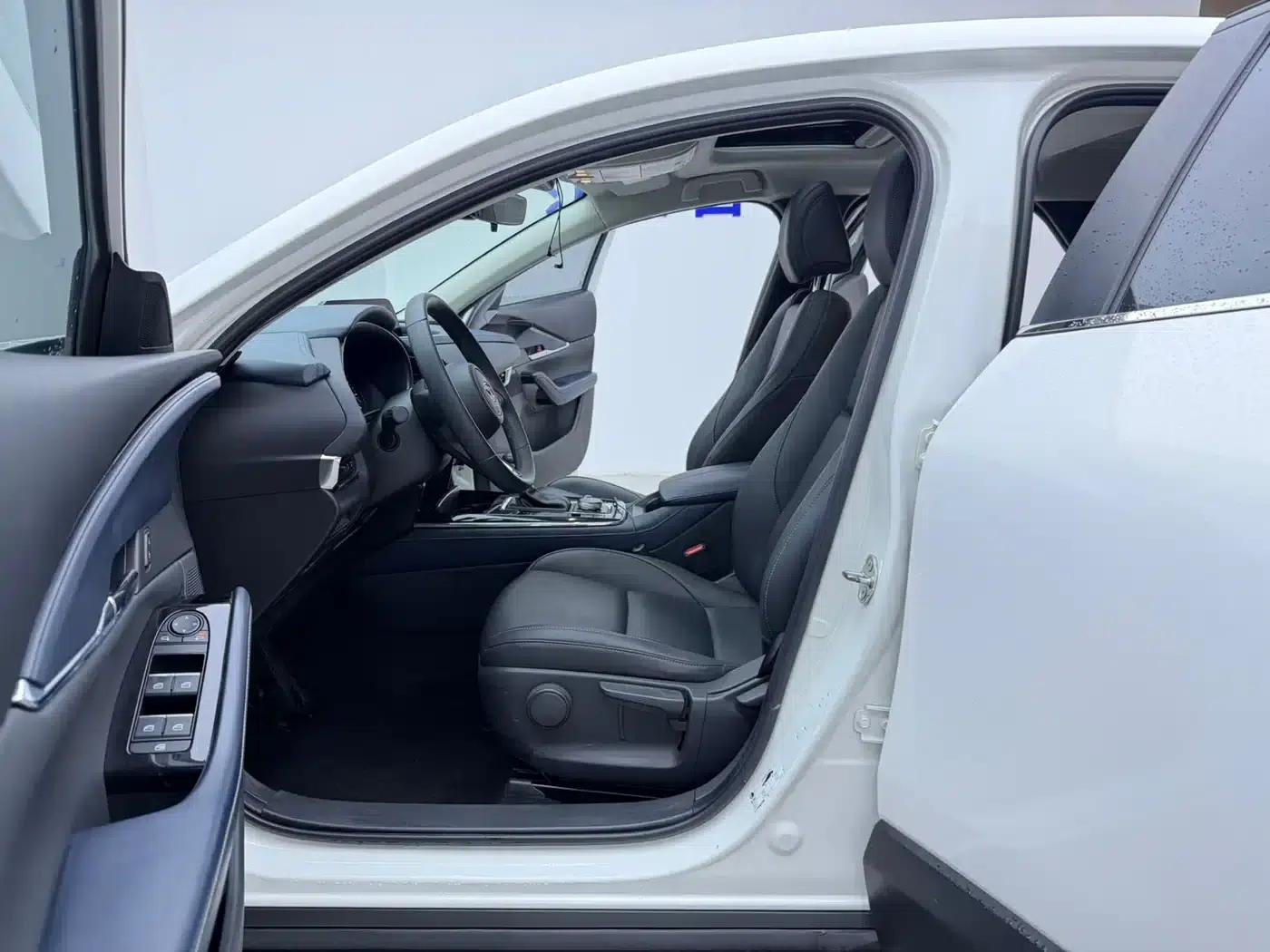 Mazda CX-30 2021 2.0L Automatic Premium Edition — миниатюра 5