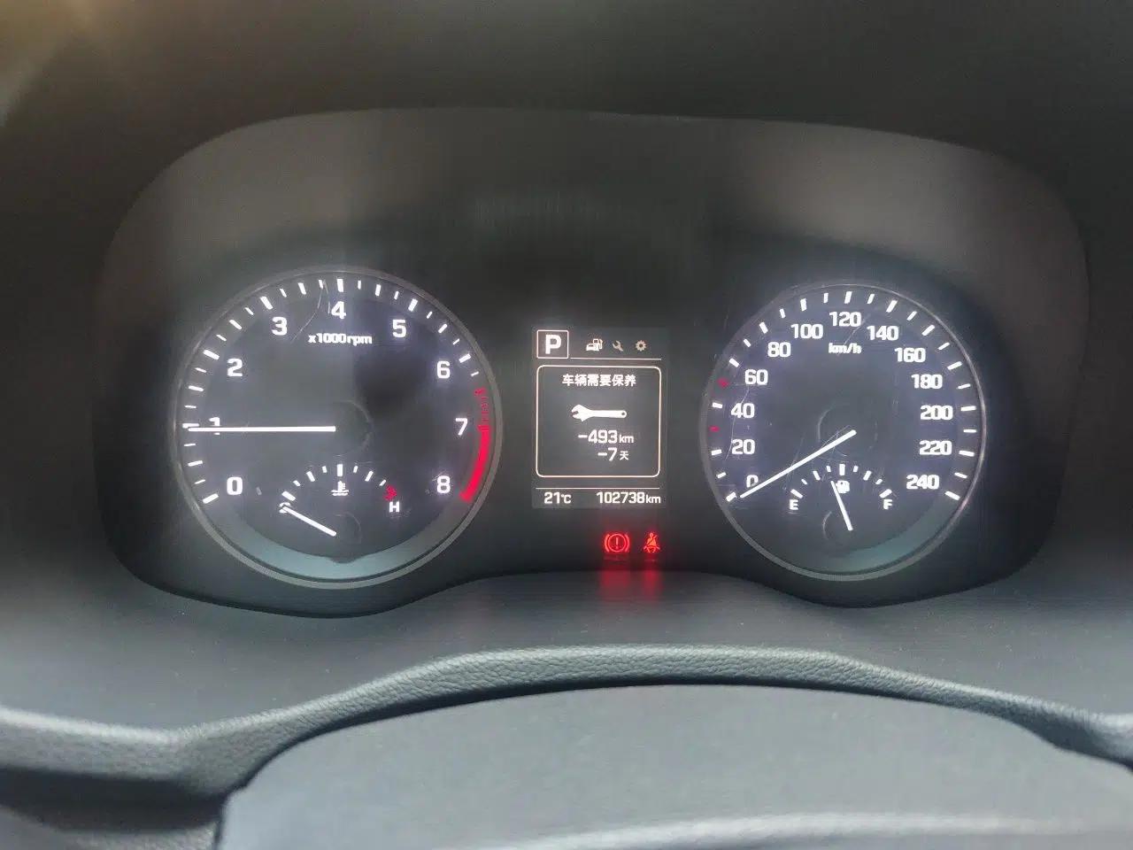Hyundai Tucson 2015 2.0L Automatic Two-Wheel Drive Smart Version — миниатюра 12
