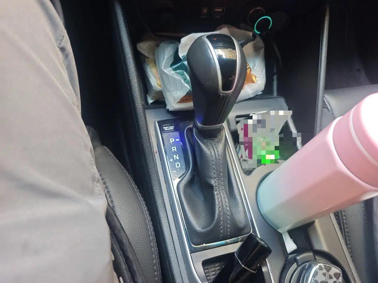 Hyundai Tucson 2015 2.0L Automatic Two-Wheel Drive Smart Version — миниатюра 15