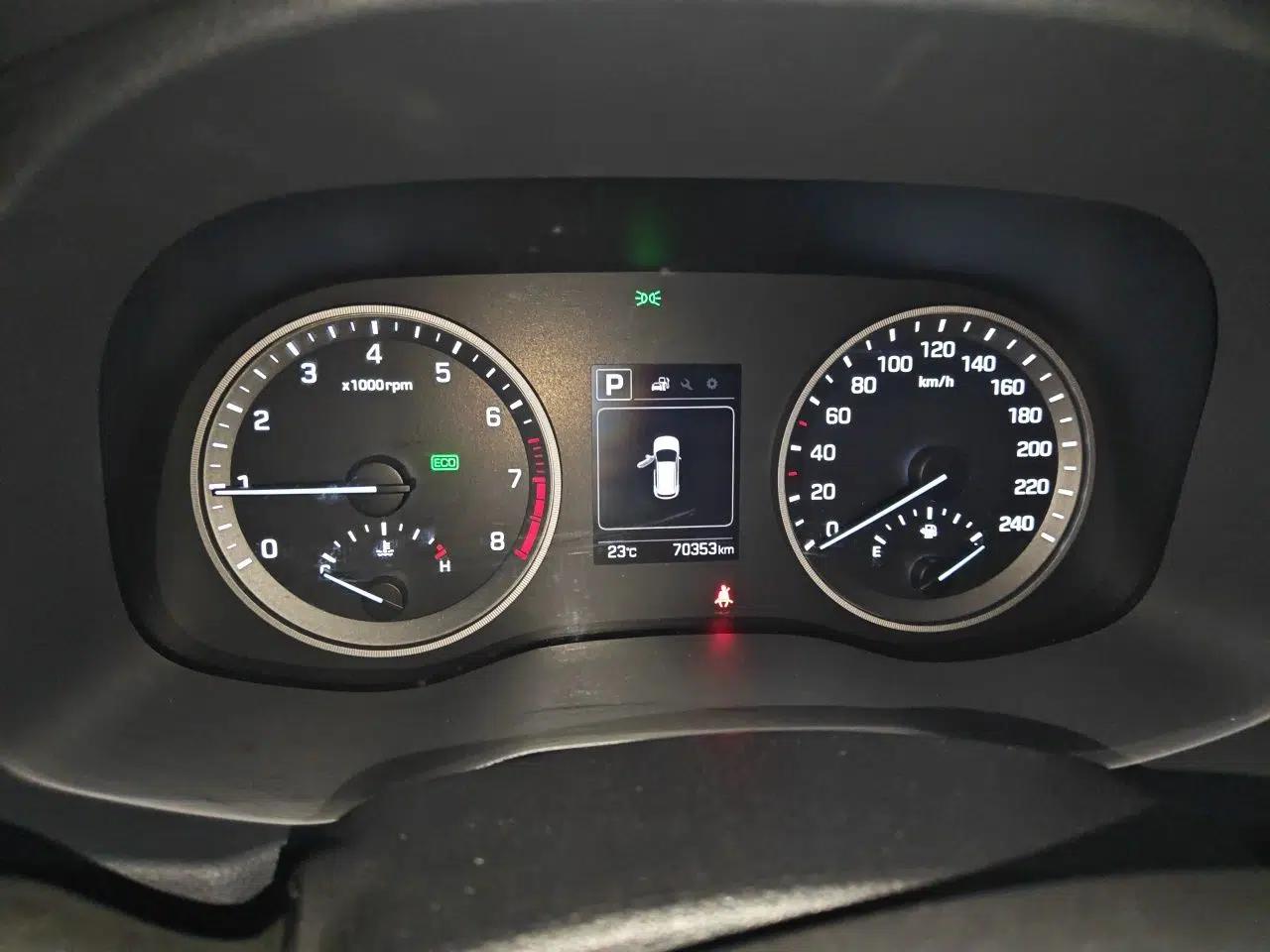 Hyundai Tucson 2015 1.6T Dual-Clutch Two-Wheel-Drive Smart Model — миниатюра 12