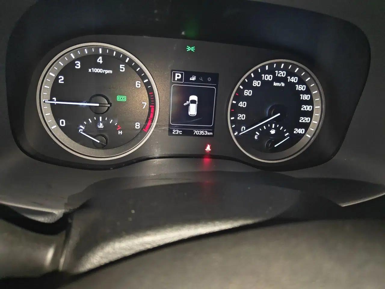 Hyundai Tucson 2015 1.6T Dual-Clutch Two-Wheel-Drive Smart Model — миниатюра 13