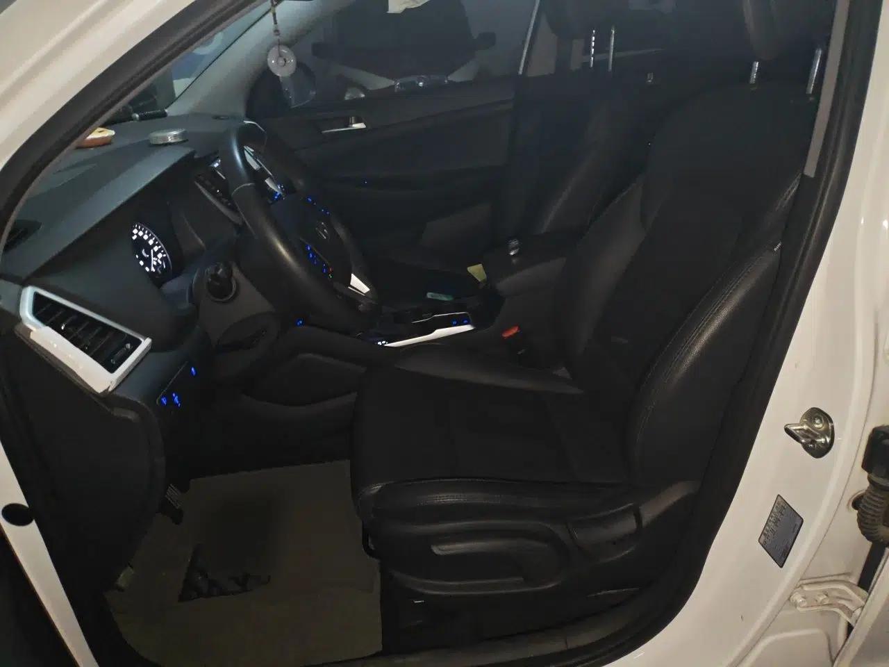 Hyundai Tucson 2015 1.6T Dual-Clutch Two-Wheel-Drive Smart Model — миниатюра 16