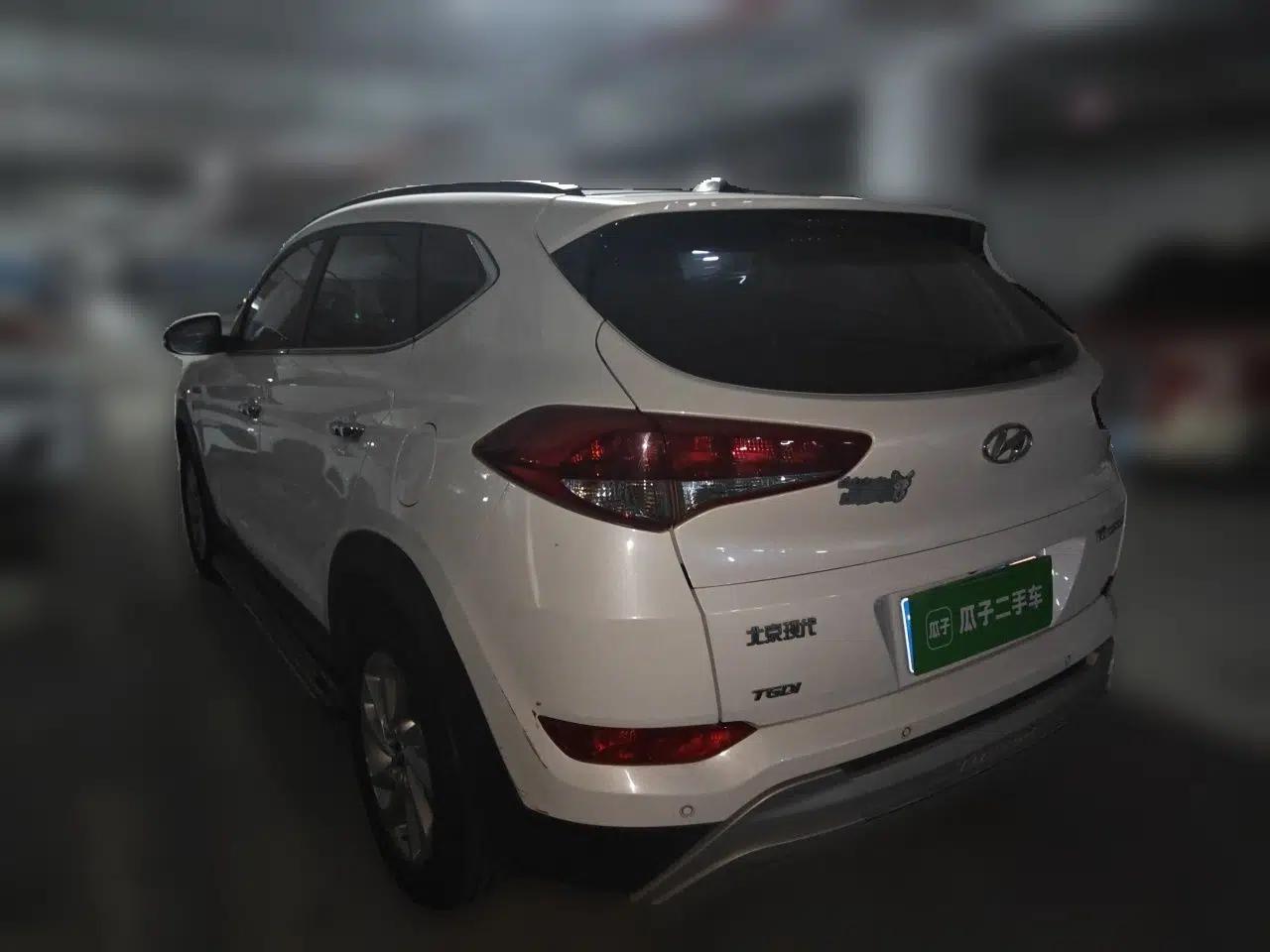 Hyundai Tucson 2015 1.6T Dual-Clutch Two-Wheel-Drive Smart Model — миниатюра 4