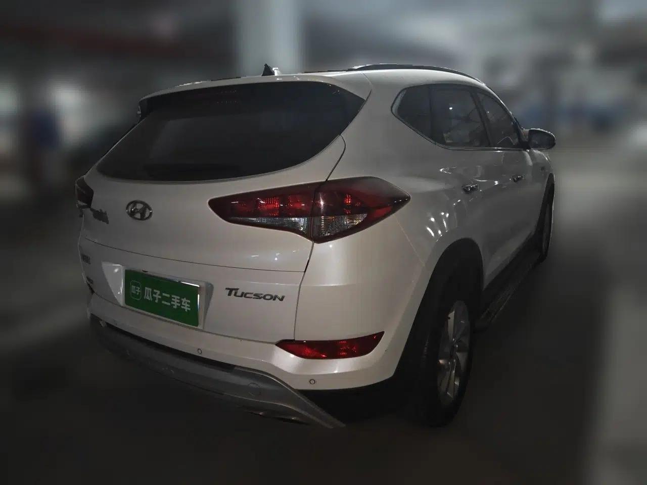 Hyundai Tucson 2015 1.6T Dual-Clutch Two-Wheel-Drive Smart Model — миниатюра 6