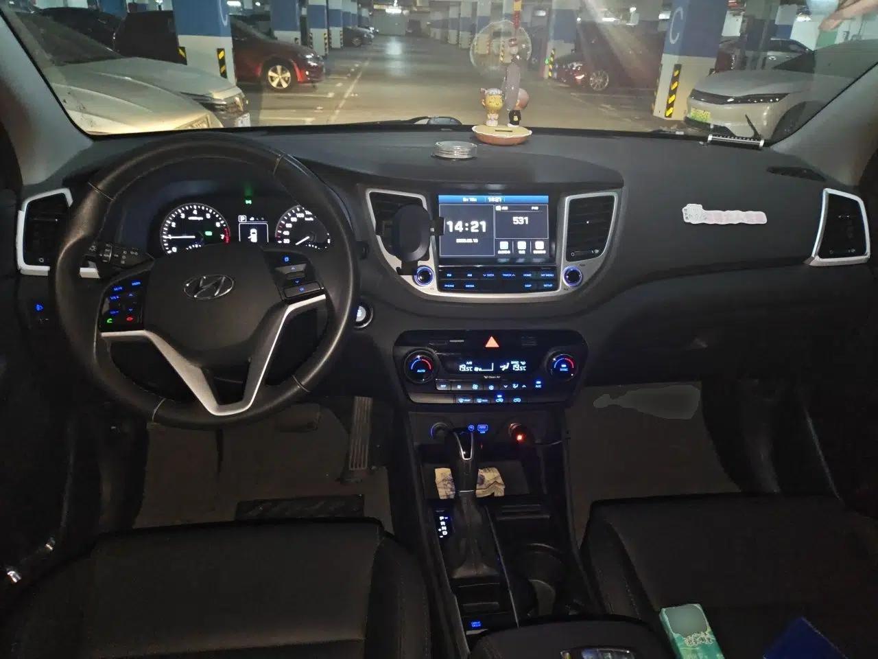 Hyundai Tucson 2015 1.6T Dual-Clutch Two-Wheel-Drive Smart Model — миниатюра 10