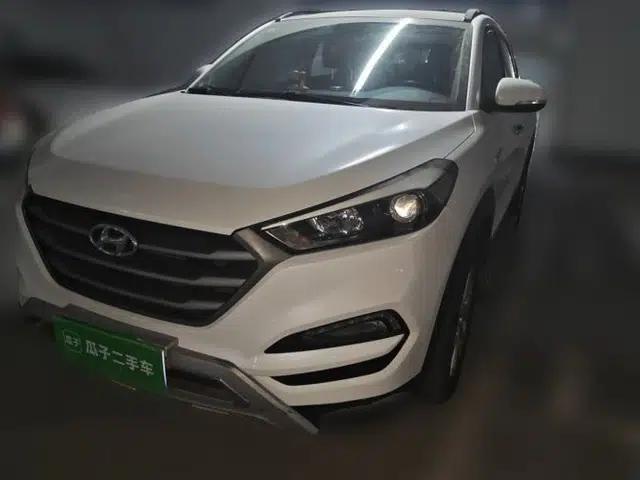Hyundai Tucson 2015 1.6T Dual-Clutch Two-Wheel-Drive Smart Model