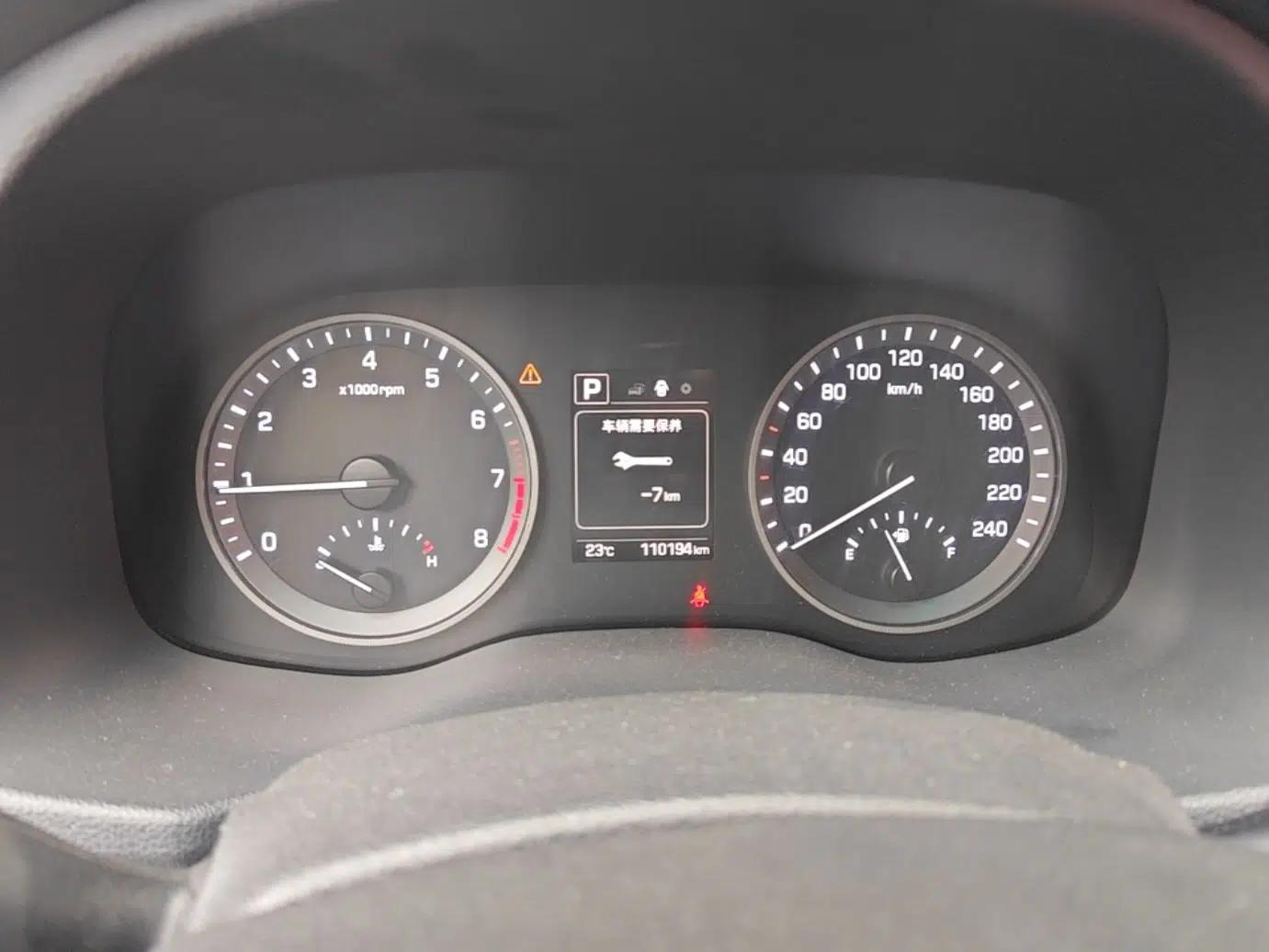 Hyundai Tucson 2018 1.6T Dual-Clutch Two-Wheel Drive 15th Anniversary Special Edition — миниатюра 15