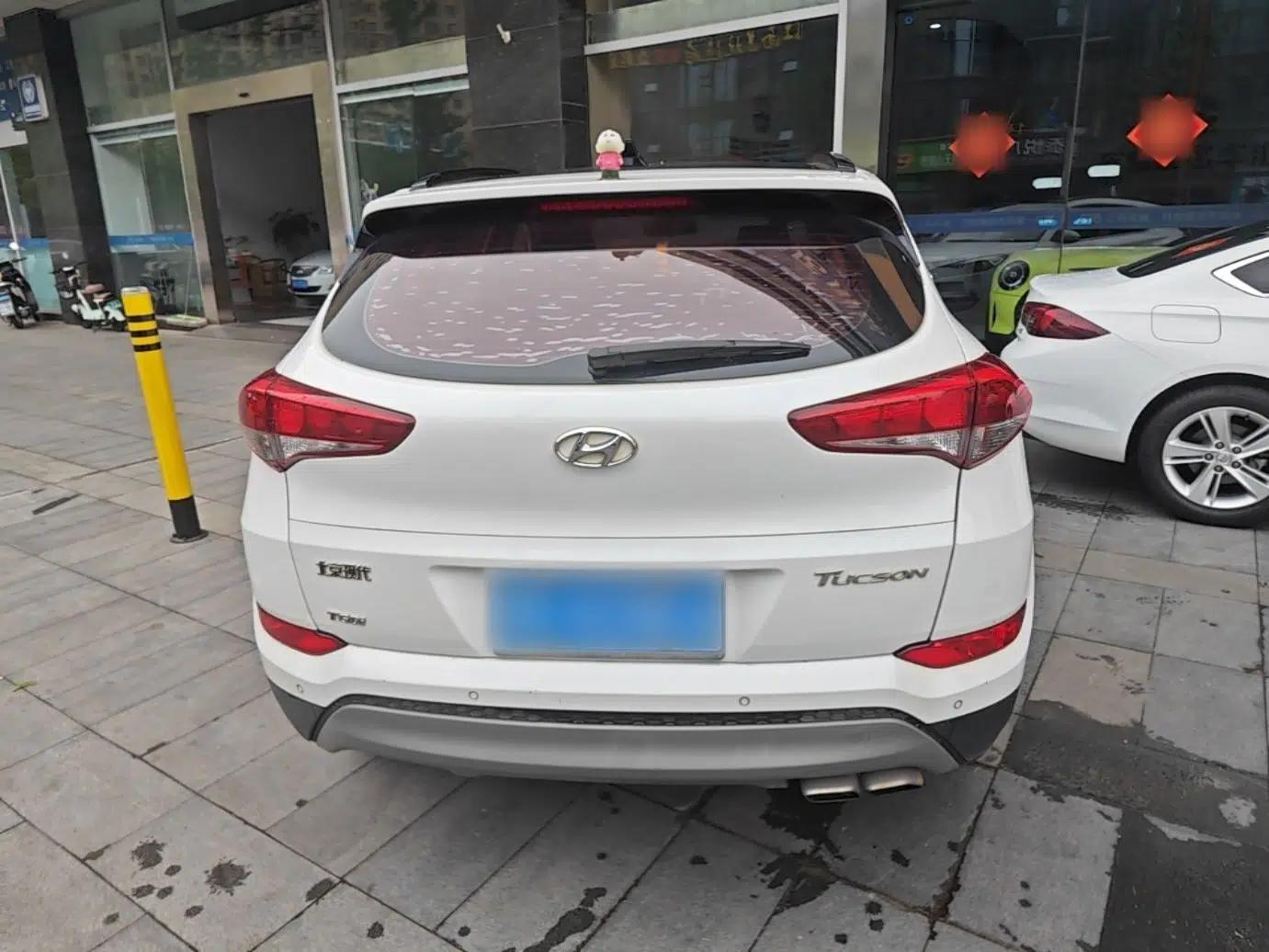 Hyundai Tucson 2018 1.6T Dual-Clutch Two-Wheel Drive 15th Anniversary Special Edition — миниатюра 5