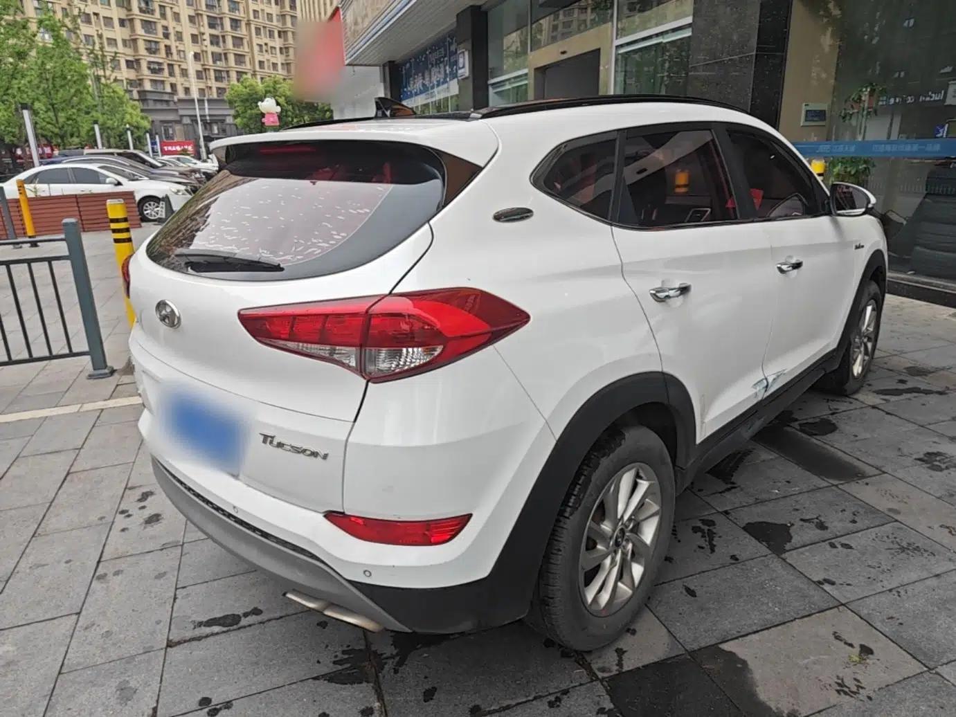Hyundai Tucson 2018 1.6T Dual-Clutch Two-Wheel Drive 15th Anniversary Special Edition — миниатюра 6