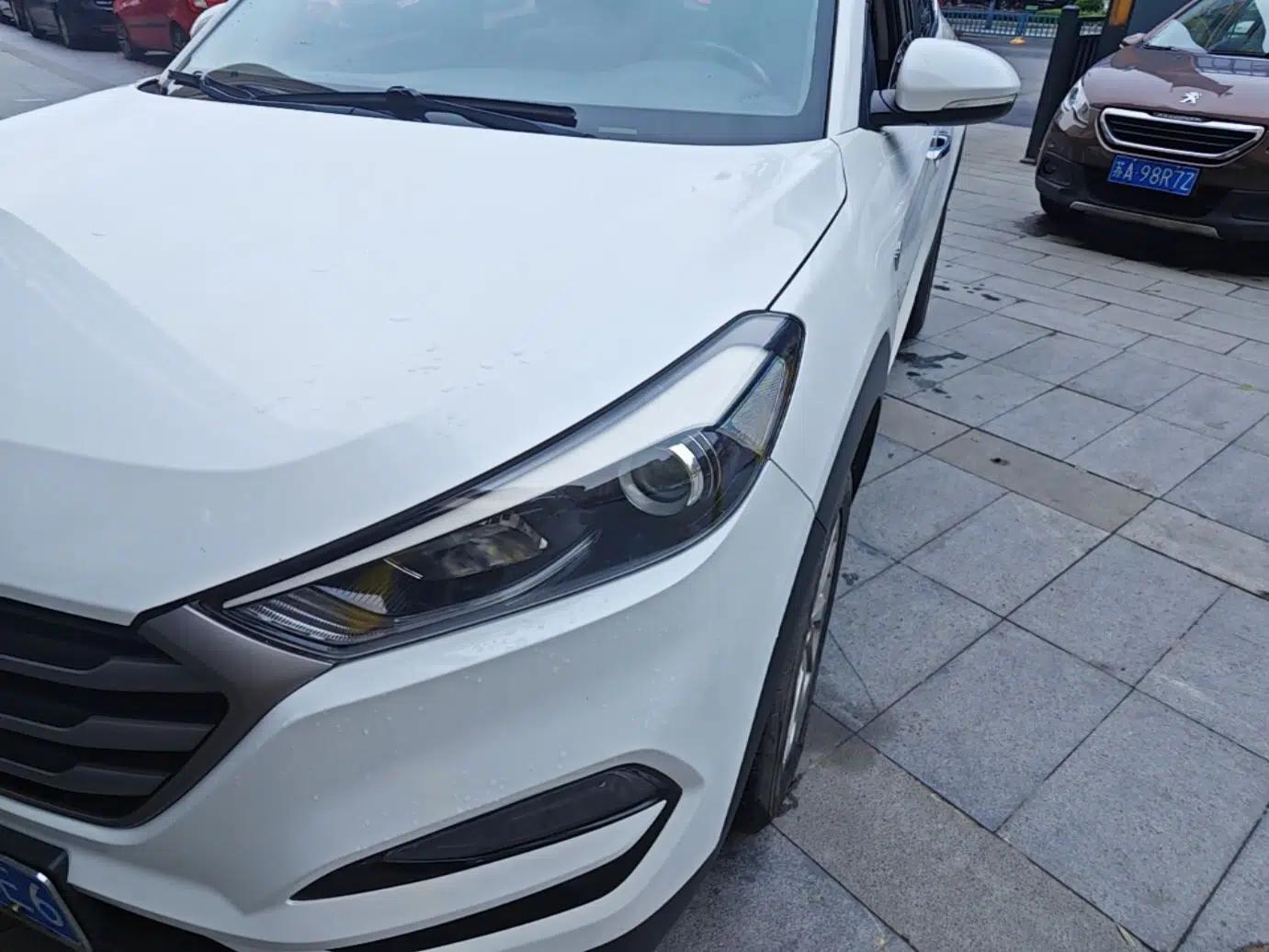 Hyundai Tucson 2018 1.6T Dual-Clutch Two-Wheel Drive 15th Anniversary Special Edition — миниатюра 9