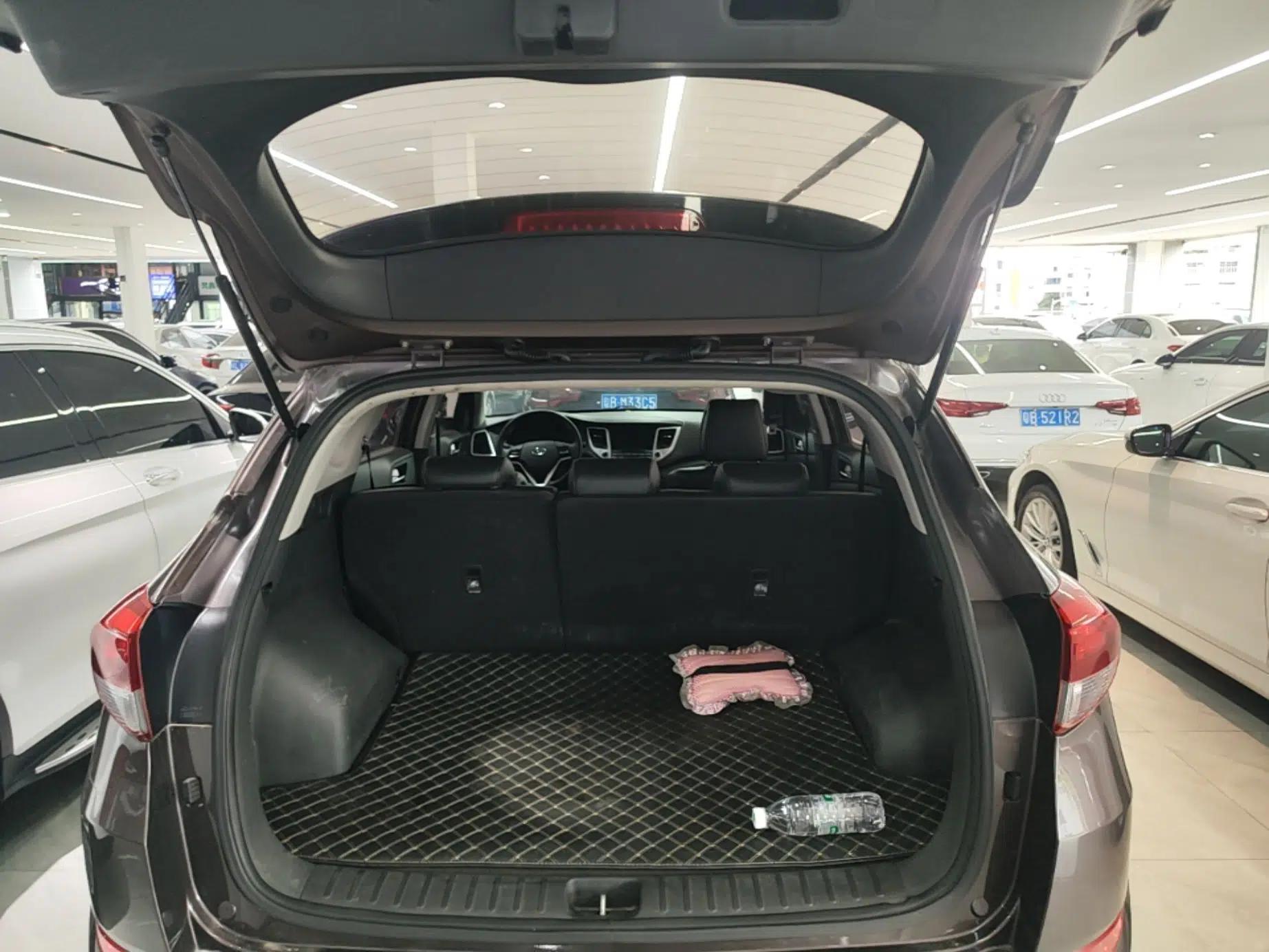 Hyundai Tucson 2015 1.6T Dual-Clutch Two-Wheel-Drive Smart Model — миниатюра 22
