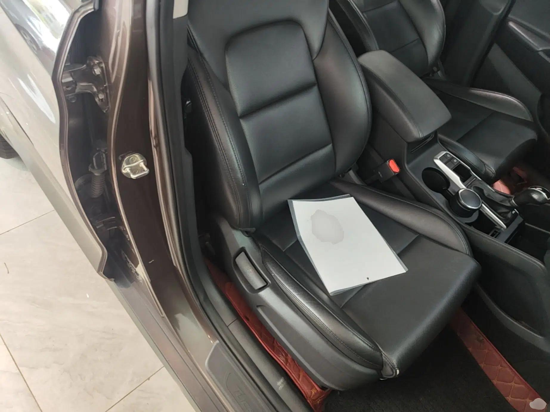 Hyundai Tucson 2015 1.6T Dual-Clutch Two-Wheel-Drive Smart Model — миниатюра 23