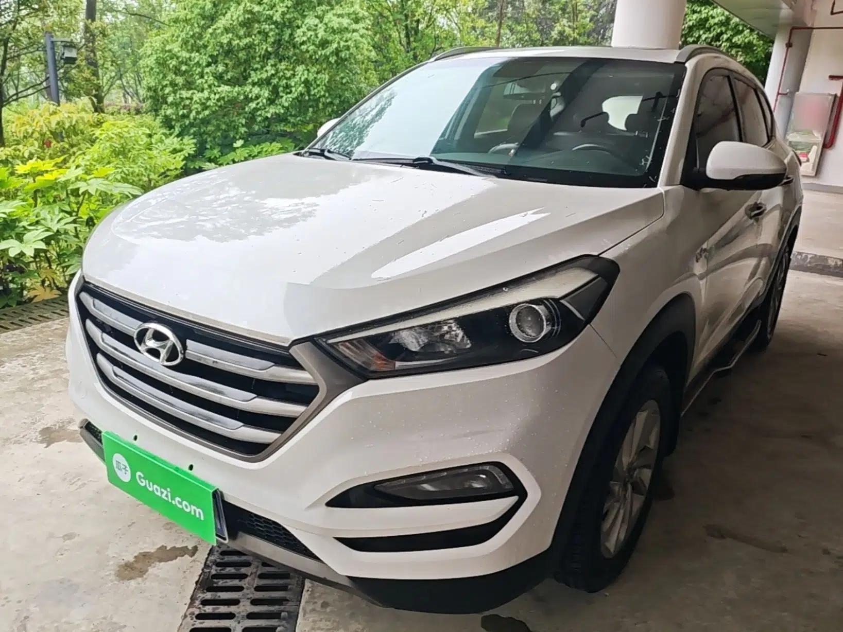 Hyundai Tucson 2015 1.6T Dual-Clutch Two-Wheel-Drive Smart Model — миниатюра 1