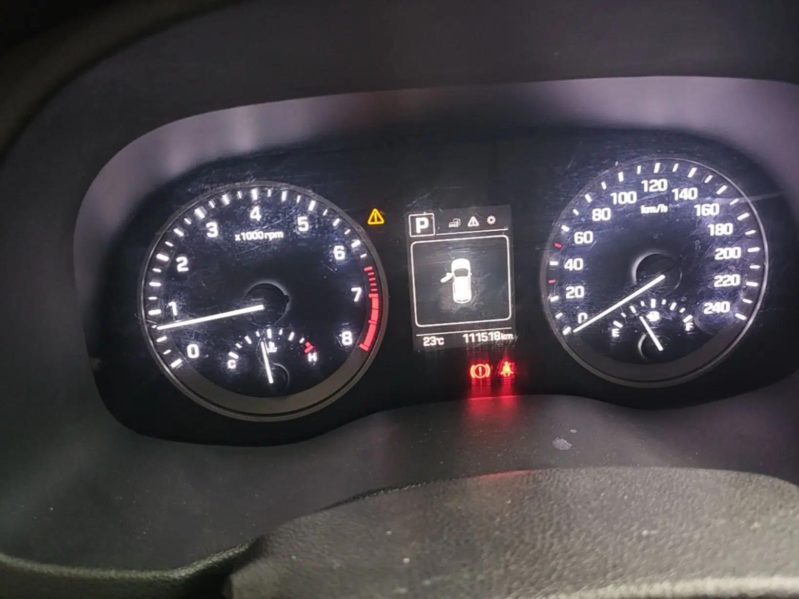 Hyundai Tucson 2015 1.6T Dual-Clutch Two-Wheel-Drive Smart Model — миниатюра 15