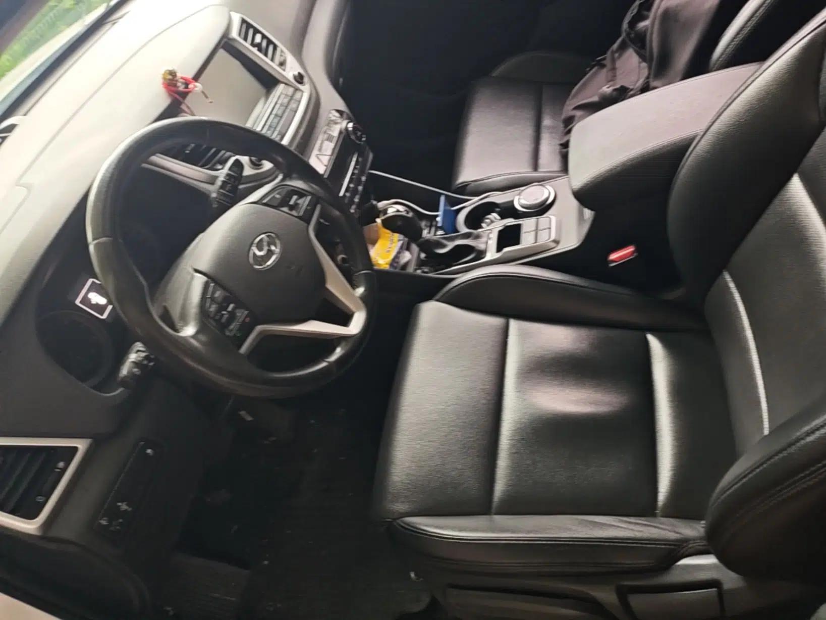 Hyundai Tucson 2015 1.6T Dual-Clutch Two-Wheel-Drive Smart Model — миниатюра 19