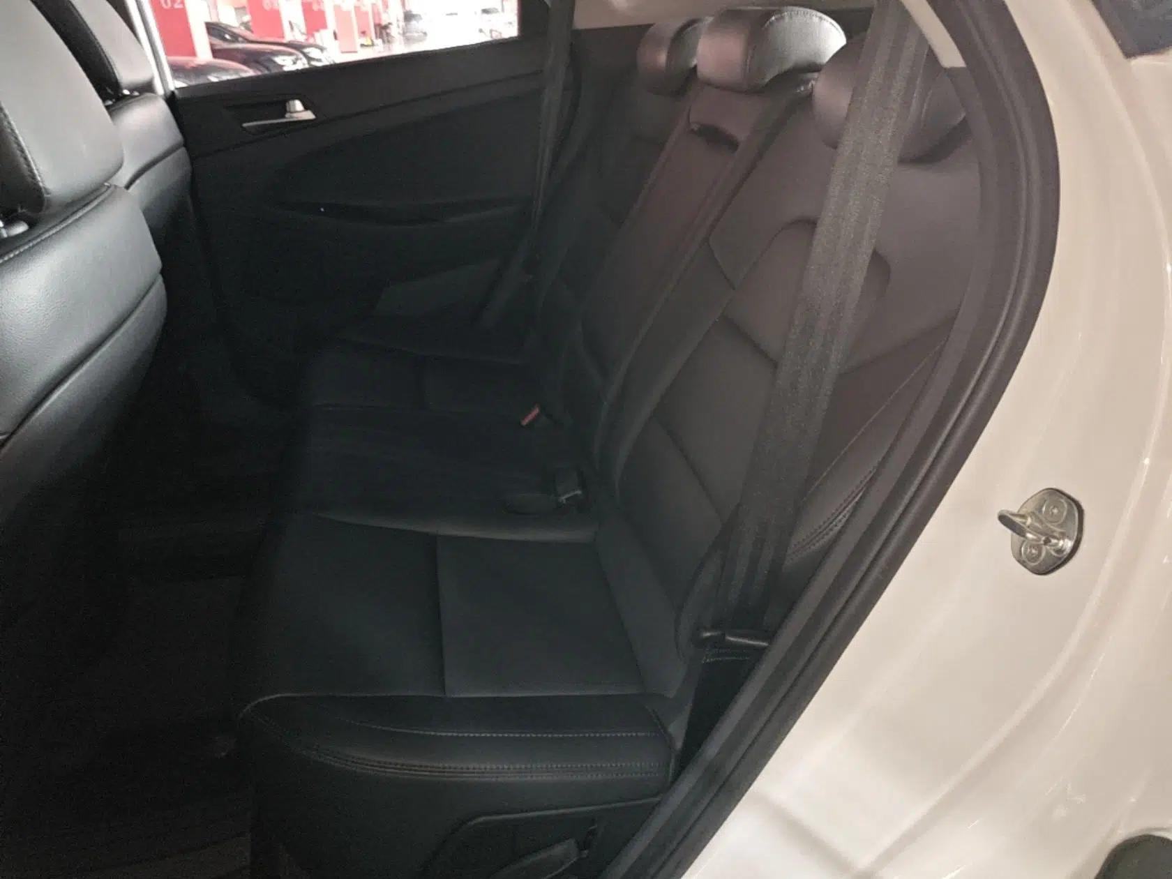 Hyundai Tucson 2015 1.6T Dual-Clutch Two-Wheel-Drive Smart Model — миниатюра 20