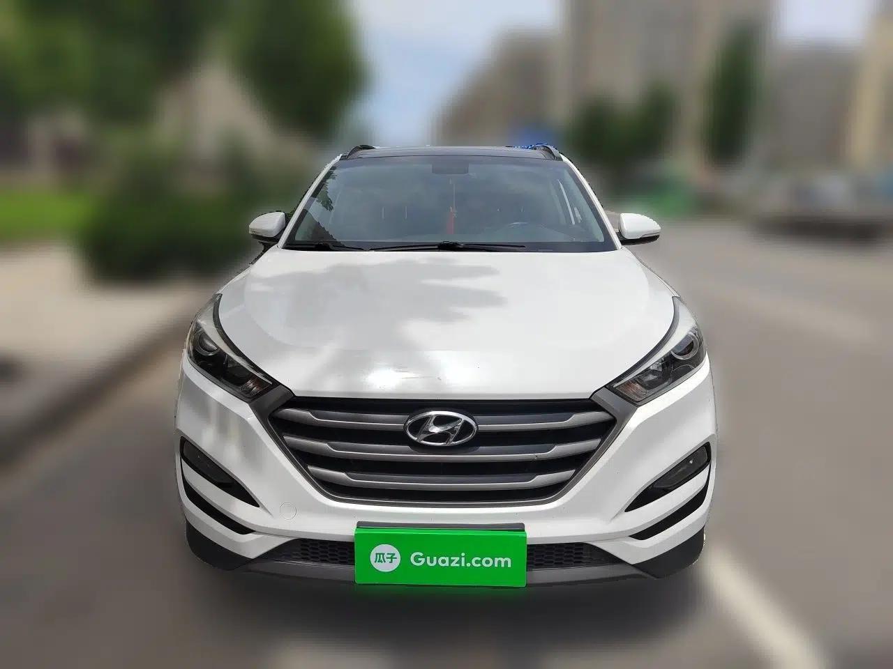 Hyundai Tucson 2015 1.6T Dual-Clutch Two-Wheel-Drive Leading Model — миниатюра 2