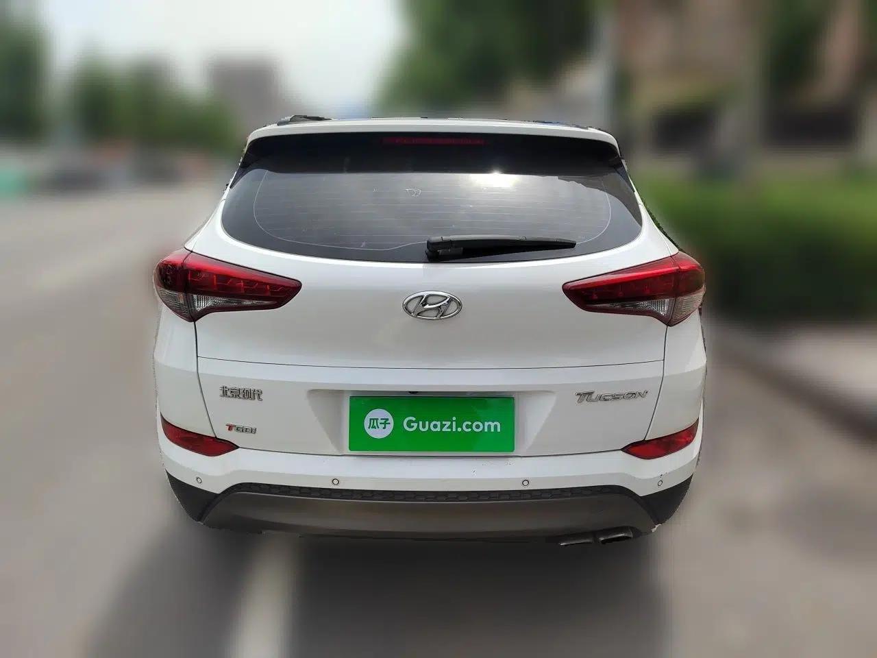 Hyundai Tucson 2015 1.6T Dual-Clutch Two-Wheel-Drive Leading Model — миниатюра 5