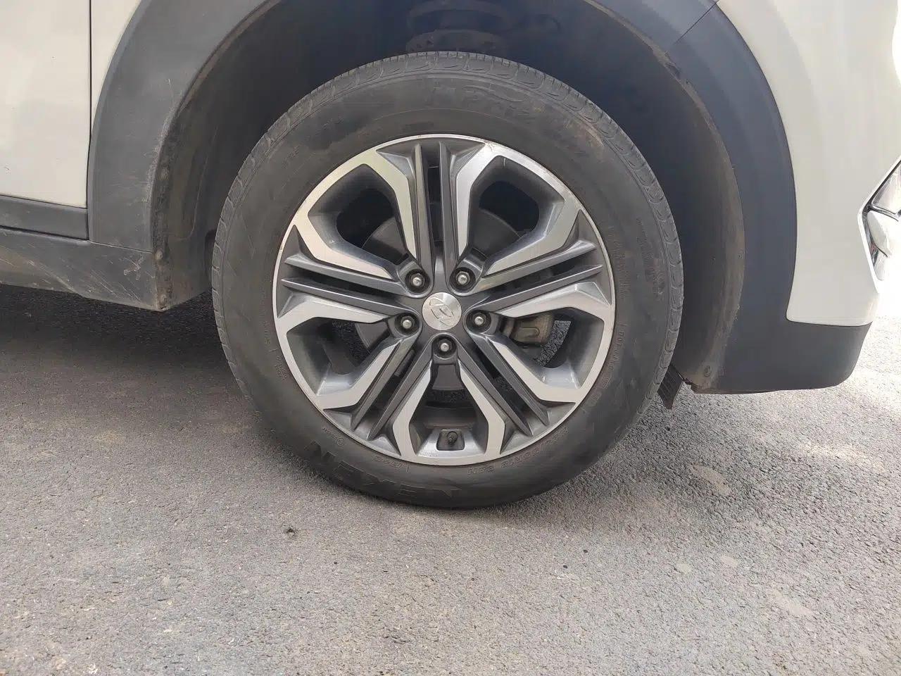 Hyundai Tucson 2015 1.6T Dual-Clutch Two-Wheel-Drive Leading Model — миниатюра 8
