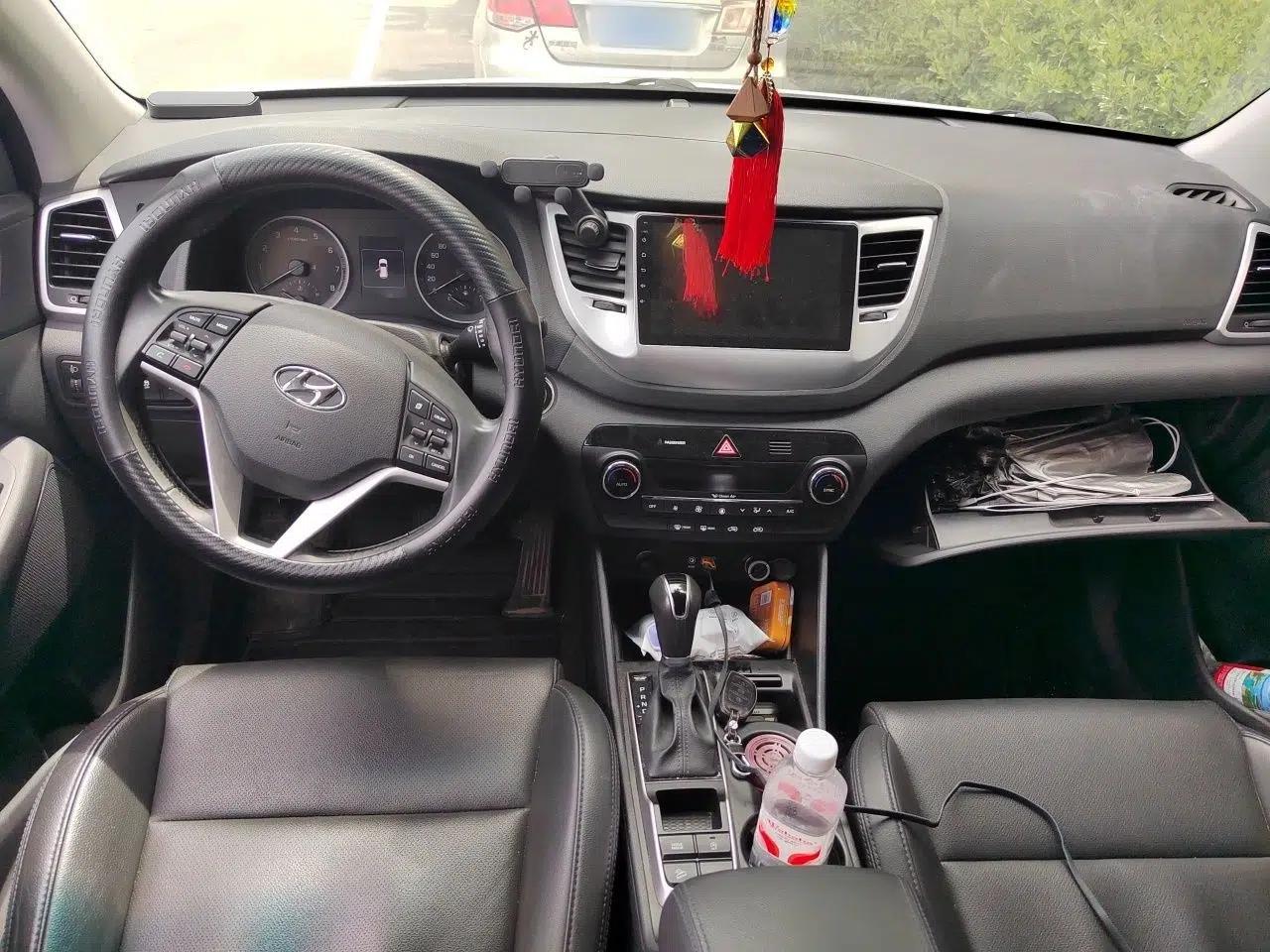 Hyundai Tucson 2015 1.6T Dual-Clutch Two-Wheel-Drive Leading Model — миниатюра 10