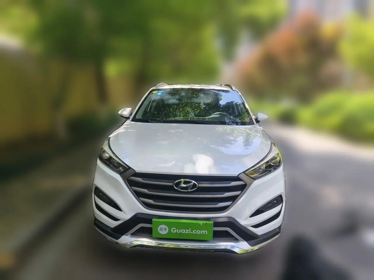 Hyundai Tucson 2015 1.6T Dual-Clutch Two-Wheel-Drive Smart Model — миниатюра 2