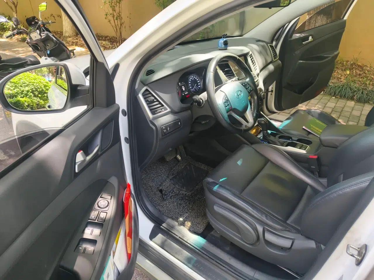 Hyundai Tucson 2015 1.6T Dual-Clutch Two-Wheel-Drive Smart Model — миниатюра 17