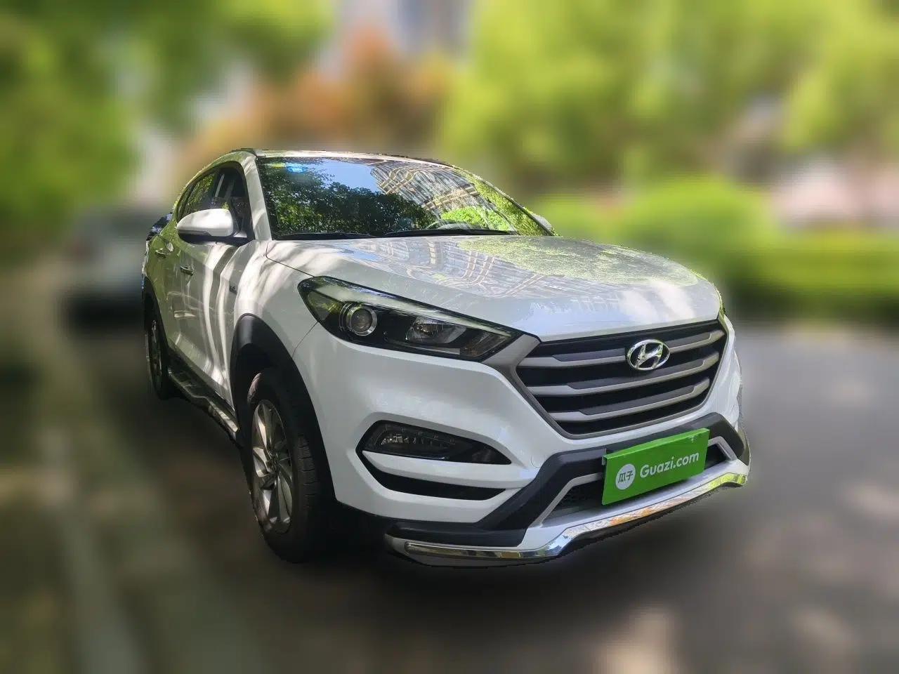 Hyundai Tucson 2015 1.6T Dual-Clutch Two-Wheel-Drive Smart Model — миниатюра 3