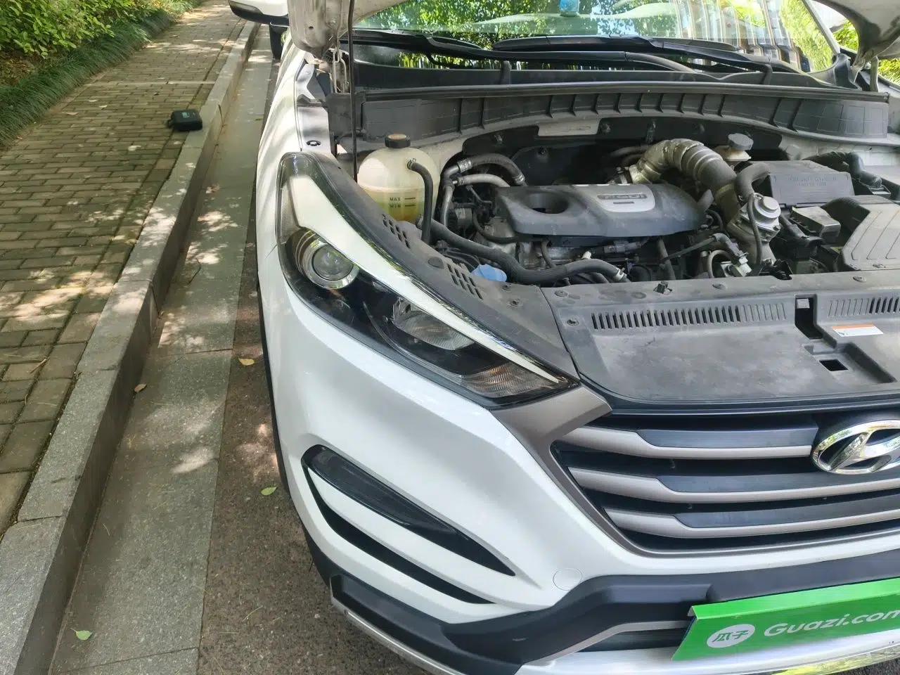 Hyundai Tucson 2015 1.6T Dual-Clutch Two-Wheel-Drive Smart Model — миниатюра 7