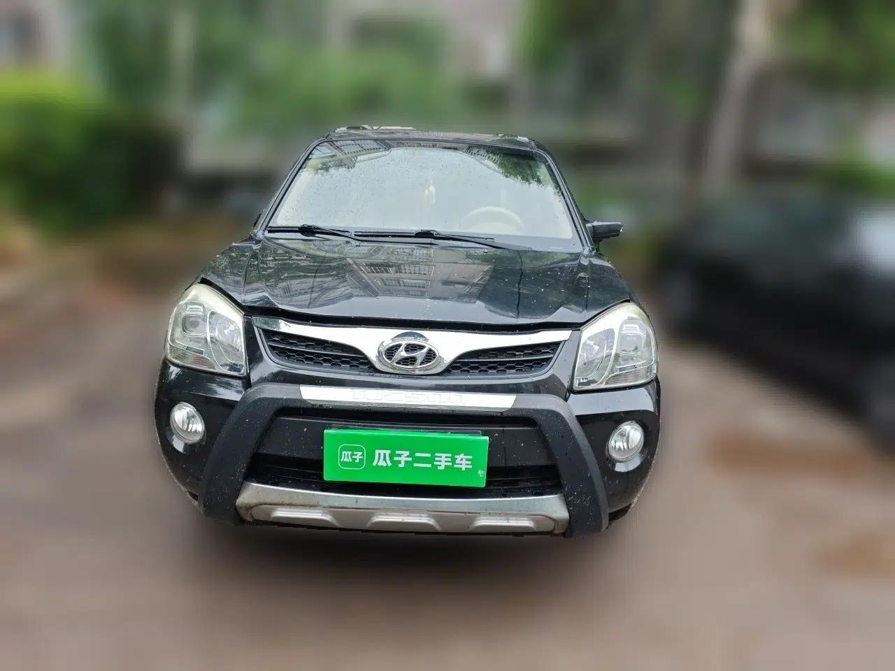 Hyundai Tucson 2013 2.0L Manual Two-Wheel Drive Comfort Version — миниатюра 2