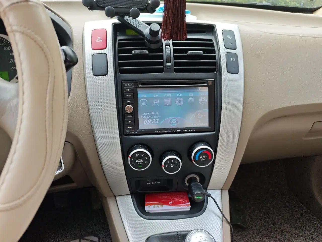 Hyundai Tucson 2013 2.0L Manual Two-Wheel Drive Comfort Version — миниатюра 14