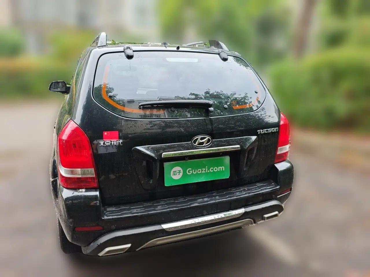 Hyundai Tucson 2013 2.0L Manual Two-Wheel Drive Comfort Version — миниатюра 5