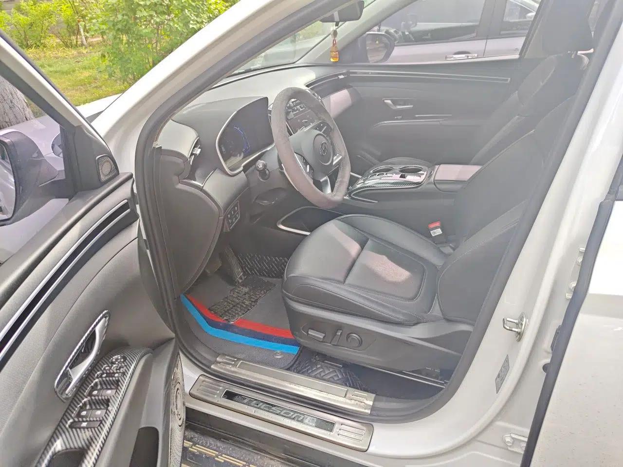 Hyundai Tucson 2023 Tucson L 1.5T Automatic Two-Wheel Drive GLX Elite Edition — миниатюра 17